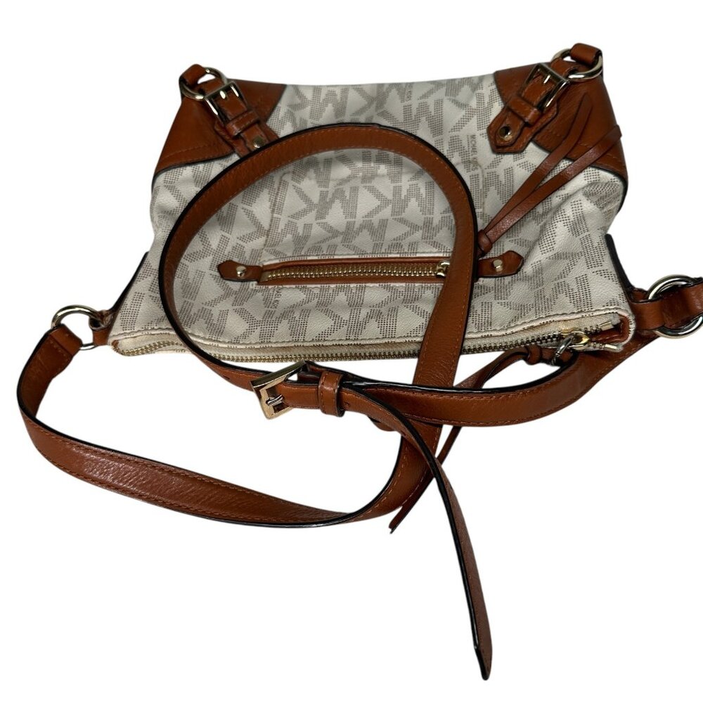 Michael Kors Medium FALLON Messenger Bag Vanilla Acorn - Picture 8 of 16